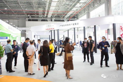 上萬種優(yōu)質(zhì)面料產(chǎn)品亮相虎門 第二屆中國 虎門 紡織面輔料交易會(huì)開幕